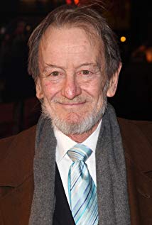 How tall is Ronald Pickup?